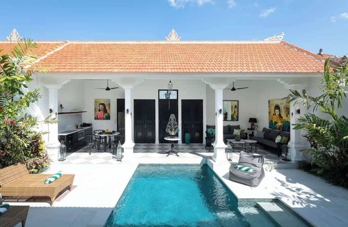 Berawa Villa | 2BR Villa Martini 1 Spacious Walk to FINNS Beach