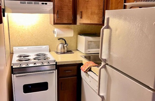 Lincoln Villa | 2BR White Mountain Townhouse with Pool, Hot Tub and Tennis on Kancamagus
