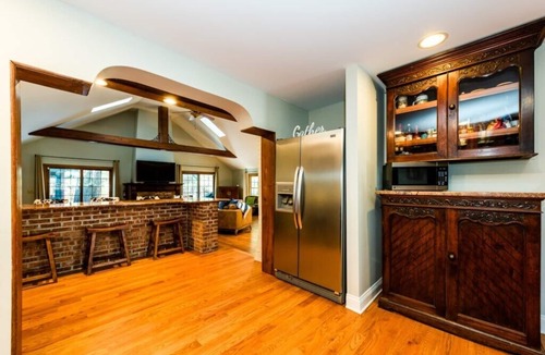 Harbert Cottage | (3 Nt Min!) Harbert Home With Hot Tub & Close To Beach!
