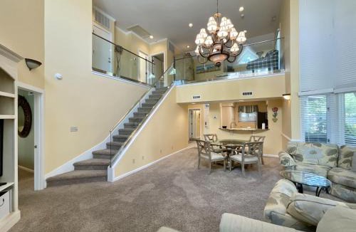Arcadian Shores Villa | 3A Windermere by the Sea - access to all amenities! villa