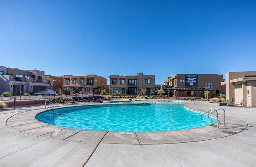 St. George Villa | 3BR Overlooks Pool+Courts - Sleeps 11 w/Fire Pit