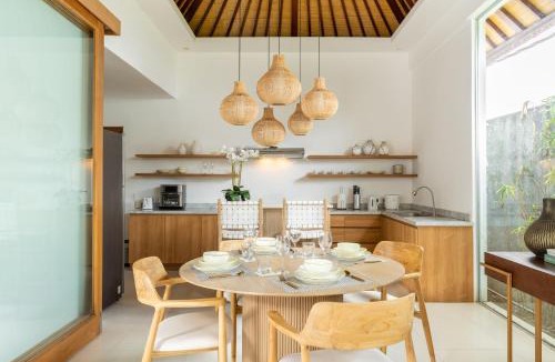 Berawa Villa | 3br Private Pool Villa in Heart of Canggu near the Beach