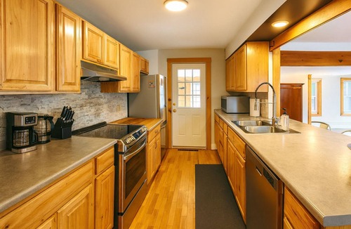 Lyndon House | 4BR Basecamp + Backyard Pump Track