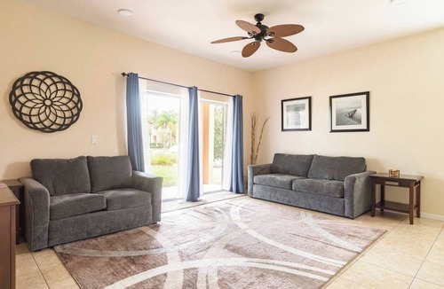Wellington House | 4BR Family Retreat Resort Amenities & Near Disney!