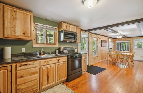Brantingham Cabin | 5-Acre Brantingham Property w/Porch & Grill!