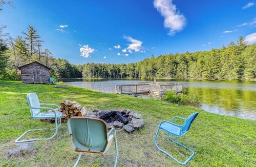Londonderry House | 500 acre historic property w/private fishing lake, skiing + all-season fun