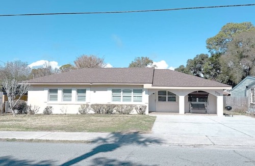 Fort Walton Beach Villa | 5BR Newly Built | ⭐10/10 | 5 Min to Okaloosa Beach | Near Destin | Sleeps 12