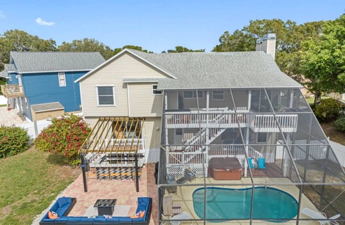 Largo Villa | 6BR Waterfront Heated Pool Hot Tub Game Room Firepit