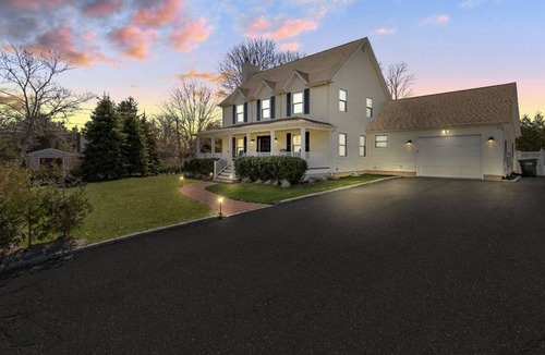 Hampton Bays House | 7 mins from the beach! Gorgeous home for the perfect vacation.