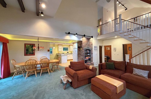 Franconia Ski Chalet | 7PR: Austrian Inspired Chalet Across from Historic Mittersill Resort, 500 yd from ski lift!