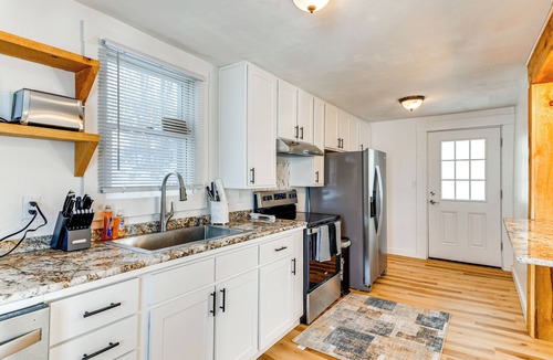 Phoenix House | 8 Mi to Micron Technology! Oswego River Work Hub