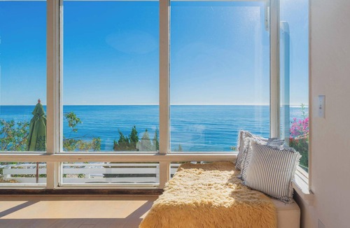 Western Malibu House | A Beachfront Bungalow on Malibu's Broad Beach