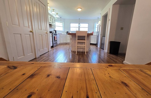 Tannersville House | Abigail's Country House. 2 minutes To Skiing. Swimming, Hiking very close by.