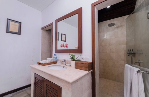 Melayang Hotel | Alam Puisi Villa