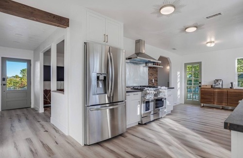 Valley Center Villa | All-Inclusive Private Farm Retreat, Saltwater Hot Tub and Pool, Spa Services