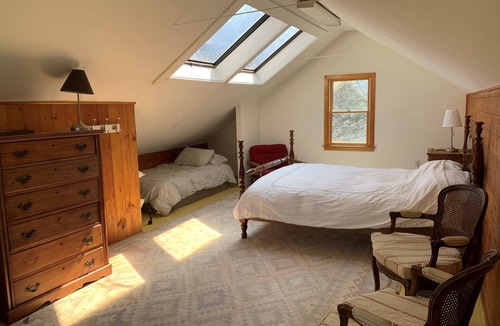 East Hampton North House | Artist Hideaway Barn in the center of East Hampton Village