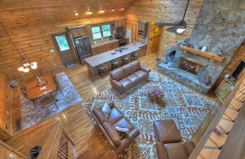 Williamstown Cabin | At Water's Edge | Hot Tub | Fish From Cabin | Secluded