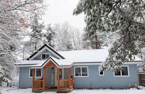 Au Train Cottage | Au Train Riverfront Cottage - Peaceful and Clean! 3BR + Loft. Guest Favorite!