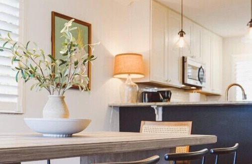 St. Augustine Beach Villa | Auberge Chic -Verdure: Perfect beach getaway!