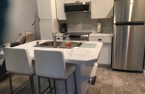 Highlands Apartment | August dates available/screen porch & fire pit /close to Downtown/Pets ok