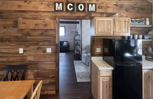 Painted Post Cabin | Ayers Acres ~ Cabin 1 - near Watkins Glen, Corning, Finger Lakes - sleeps 6
