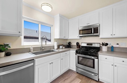 San Clemente Apartment | Balcony Fire Pit Walk to Village, Beach and Pier