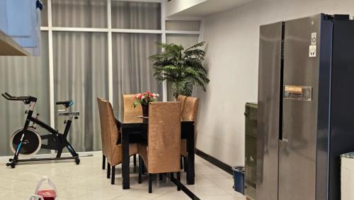 Ambarawa Villa | Bandungan Grand Family Villa Panoramic Mountain Views