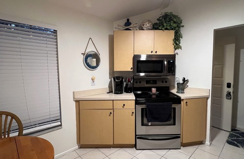 Lake St. George Villa | Beach theme 2-bed villa WiFi in Palm Harbor HONEYMOON ISLAND Pinellas trail