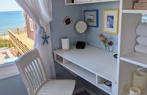 Porter Beach Apartment | Beachbum's Beachfront 1 brm efficiency apartment- Steps from Lake Mich/Dune Park