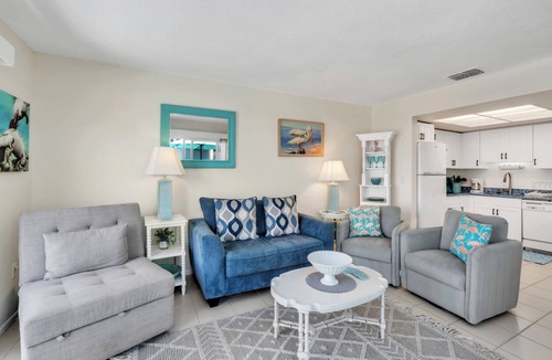 Holmes Beach Villa | Beachcomber. Hot tub swim spa and a 3 min walk to the beach