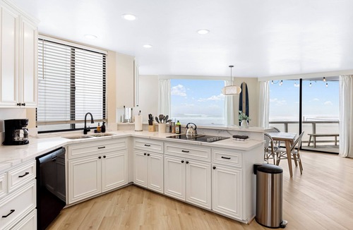 South Mission Beach House | Beachfront Home w/Ocean Views Right on Mission Beach | Belmont by AvantStay