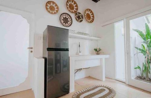 Batu Bolong Villa | Beachside Villa - Walk to Canggu Beach