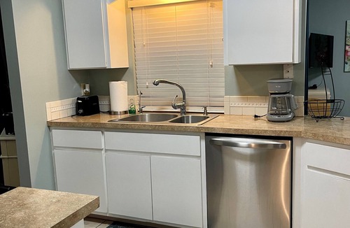 South Venice House | Beachy 3BR Retreat ~ Heated Pool & Fenced Yard ~ Pet Friendly! Star of Venice!