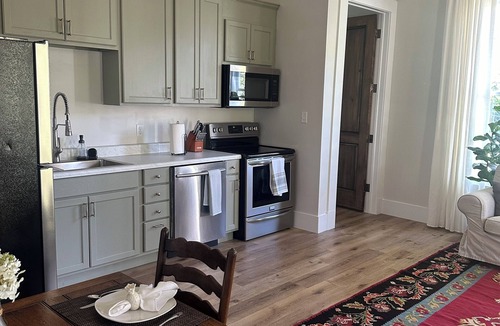 Blakely Apartment | Beautiful Barron Suite in Barron-Hobbs Historic Home