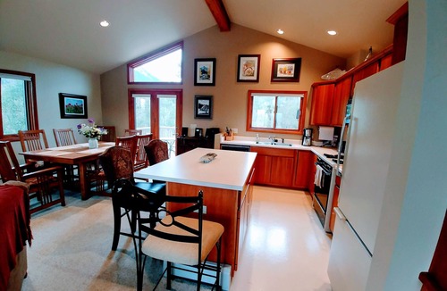 Wildernest Cabin | Beautiful Mountain views, 5 ski areas, Nat'l forest hiking, biking, lakes.