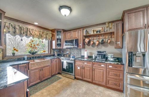 Fort Edward House | Beautiful & Unique Farmhouse 15 Mi to Saratoga