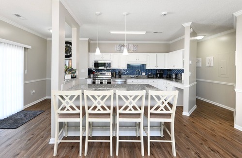 Myrtle Beach Villa | Beautiful Villa in Myrtle Beach within 4 min walk to the beach