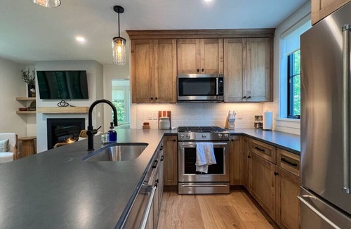 Cranmore Birches Villa | Black Diamond @ Cranmore Mt. | Brand new | Hot Tub