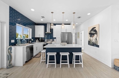Marathon Villa | Blue Pearl ~ Waterfront Oasis w/Pool & Dock!