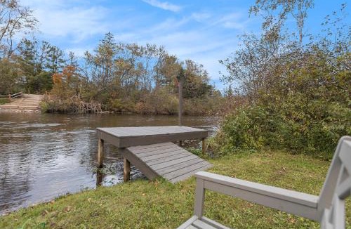 Mayfield House | Boardman Riverfront Retreat close to Downtown TC 800
