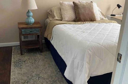 Smithtown Apartment | Bright 1-Bdrm Studio Apt on Quiet Tree-Lined St.