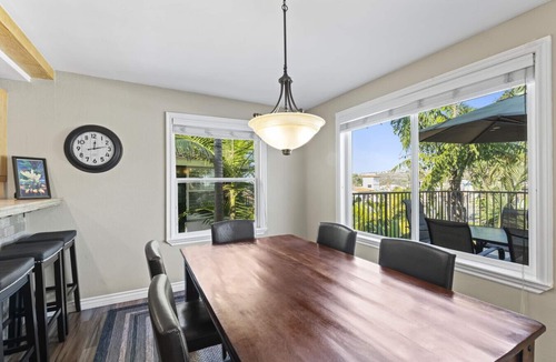 San Clemente Villa | Bright 3BR Beach Condo- Walk to Beach, Wedding Venues and Restaurants! AC!