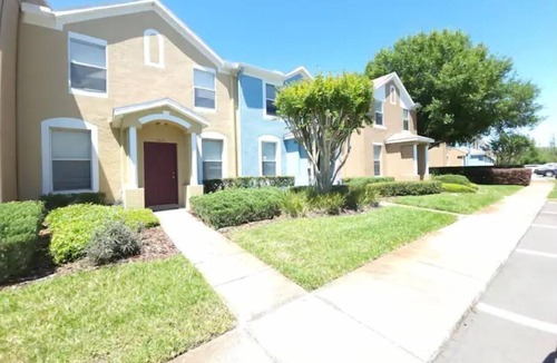 Meadow Pointe House | Bright Gated TH- Wiregrass Shops