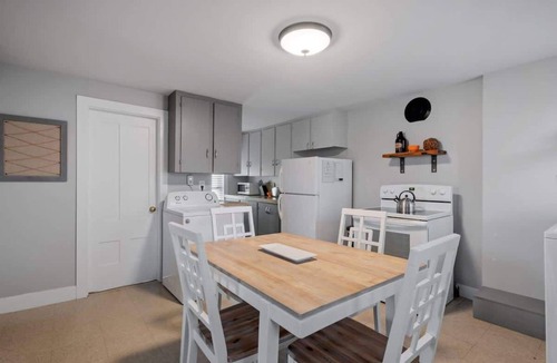 Rimmon Heights Apartment | Bright Modern Open Layout 2nd Flr Short to MidTerm
