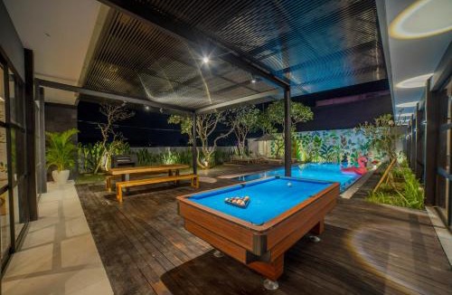 Berawa Villa | Casa Celly-Majestic 4BR in the heart of Canggu with Sauna&Bar