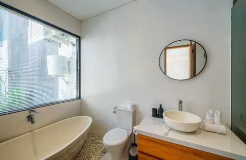 Padonan Villa | Casa Klaudia - Stylish & Modern 2BR Villa in Canggu