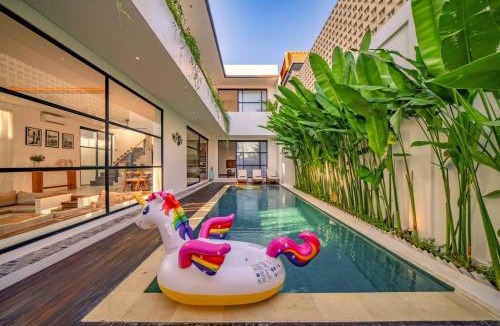 Berawa Villa | Casa Lumi - Luxury Villa Pool 5 minutes to Beach