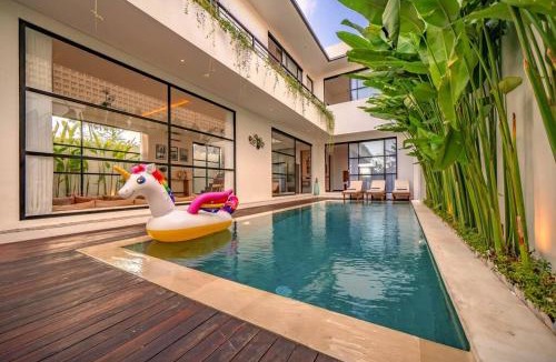 Berawa Villa | Casa Lumi - Luxury Villa Pool 5 minutes to Beach