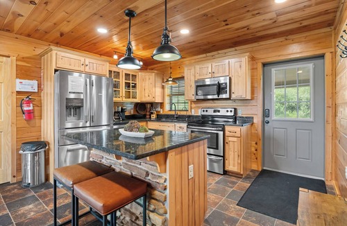 Town of Milo Cabin | Castello at Castle Point, 3 bedroom cabin with hot tub, pool table, lake view!