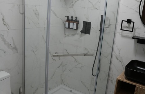 Cincinnatus Apartment | Charming 1 bedroom Apartment in the Heart of Cincinnatus
